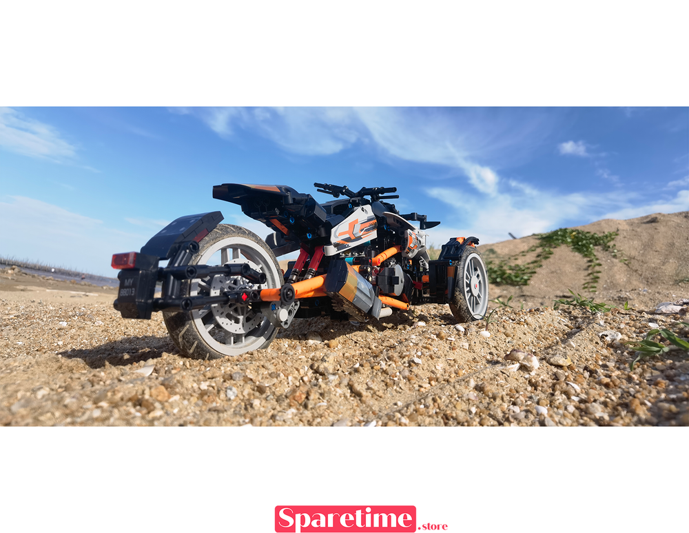 Three Wheel Sports Racing Motorcycle with Motor and Remote Control Building Block Toy Set