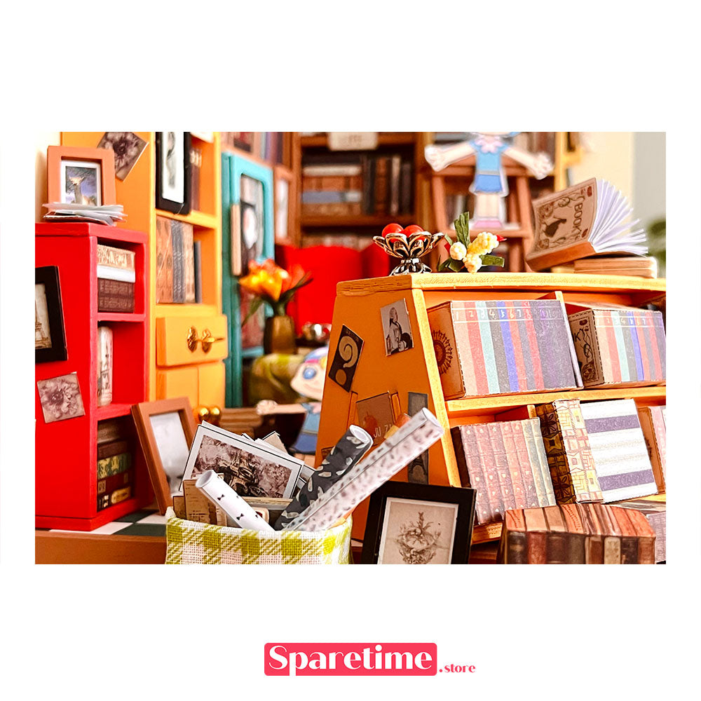 Rolife Sam's Study (Library) Miniature Dollhouse kit