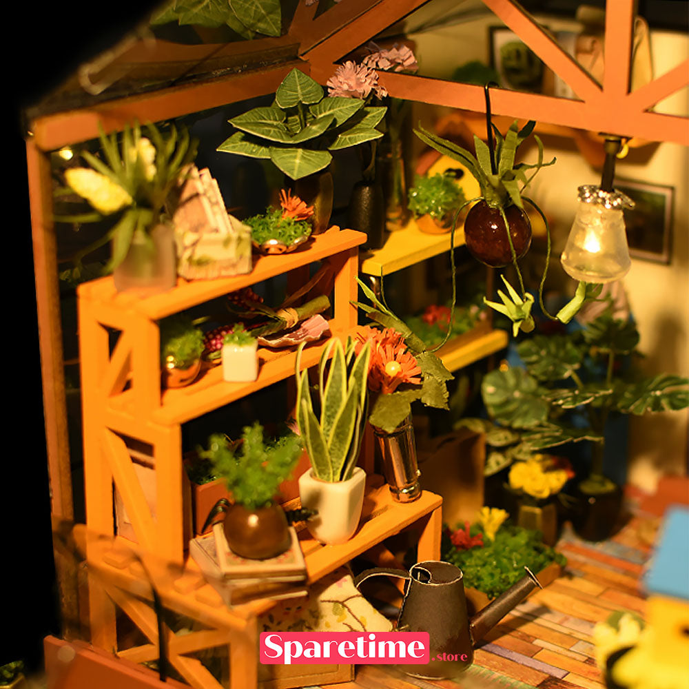 Rolife Cathy's Flower House Miniature Dollhouse kit