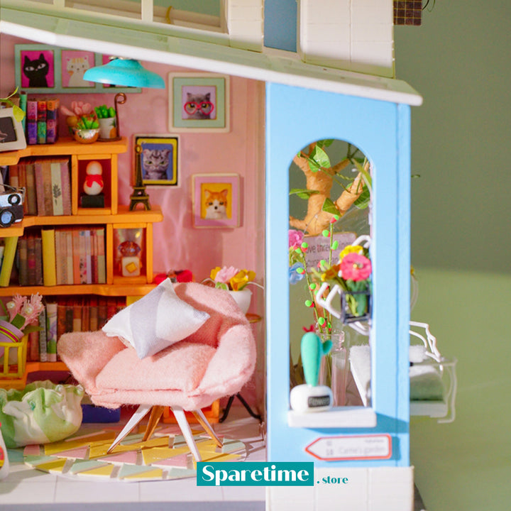 Rolife Dora's Loft DIY Miniature Dollhouse Kit DG12