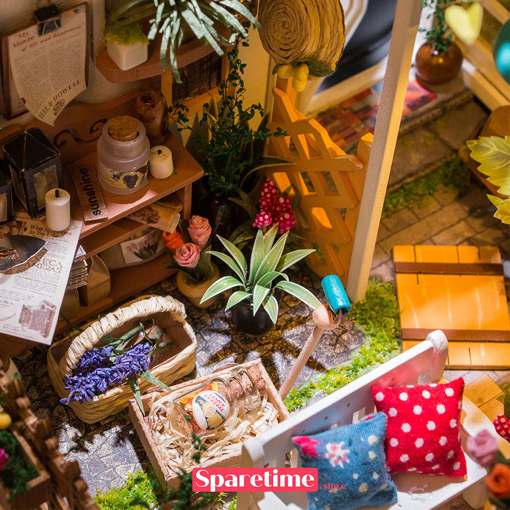 Rolife Miller’s Garden Miniature Dollhouse kit robotime