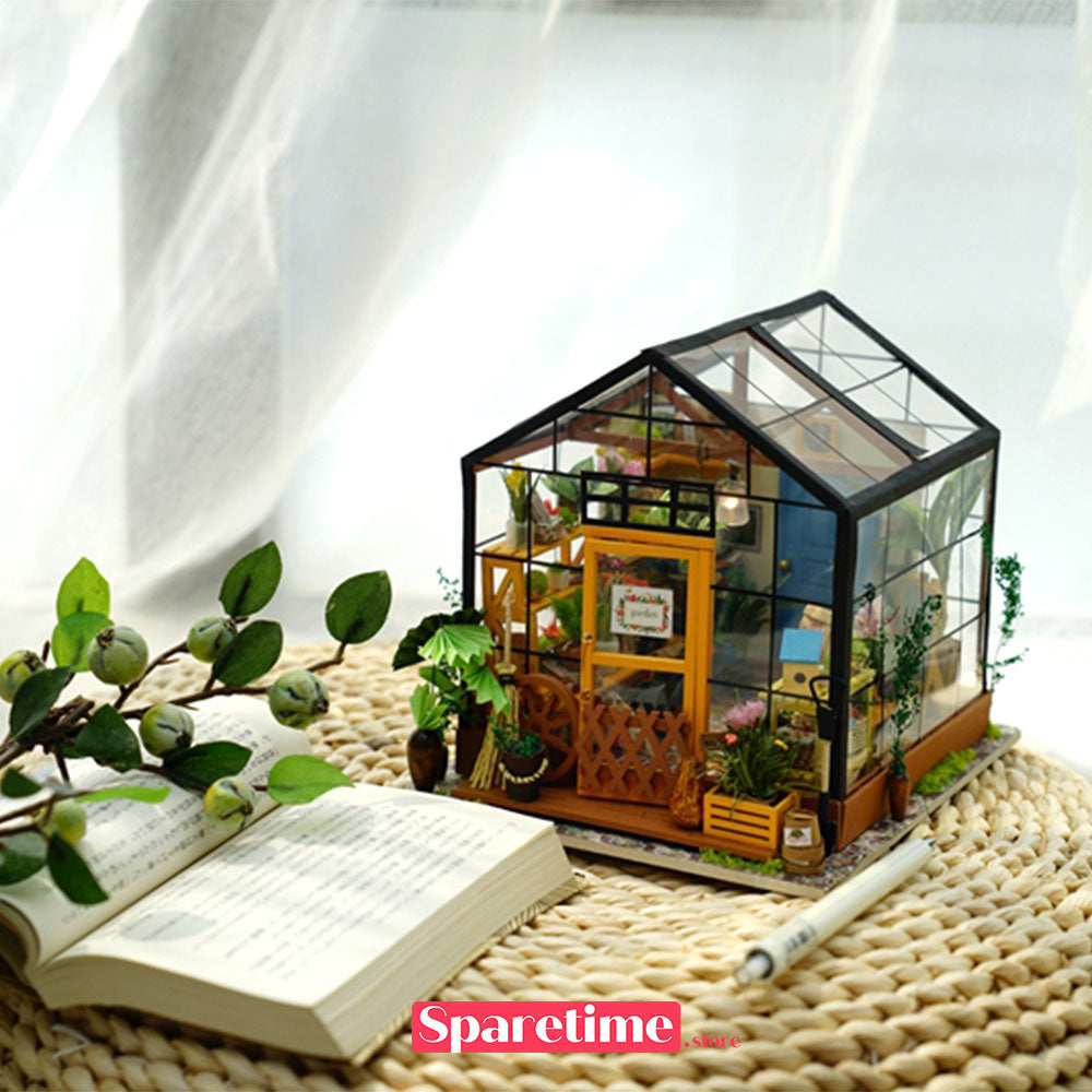 Rolife Cathy's Flower House Miniature Dollhouse kit